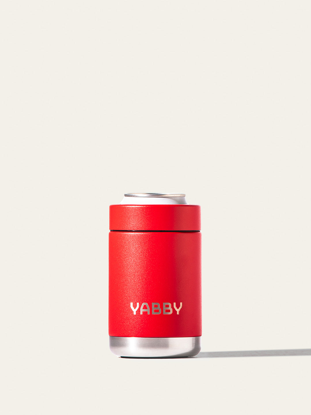 Insulated Can Cooler for 375ml drinks in red. A Stainless Steel stubby holder with Triple Wall to keep drinks ice cold for longer. Best Can Coolers Australia by Yabby Outdoors.