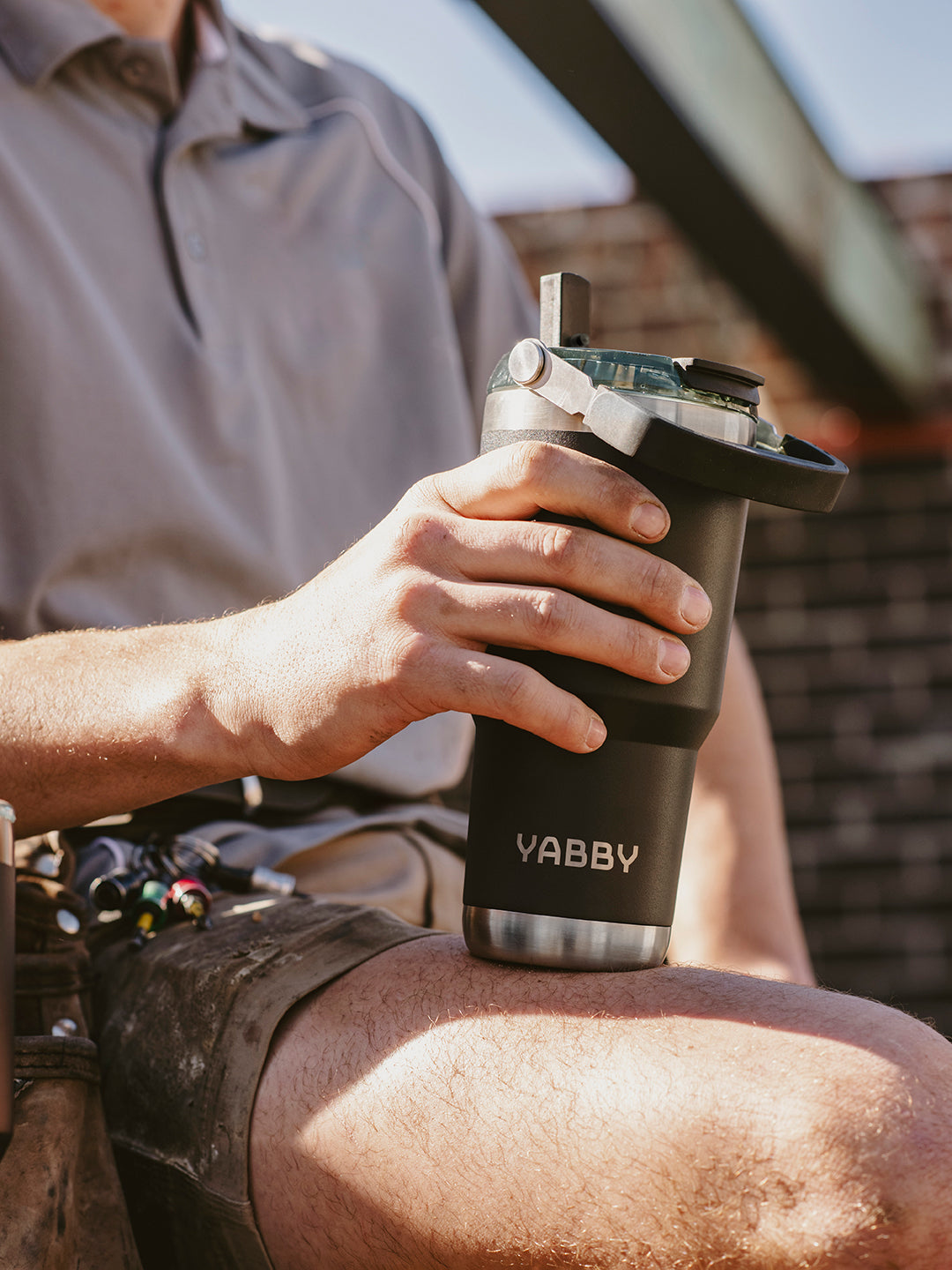 950ml Yabby Tumbler With Handle & Sipper